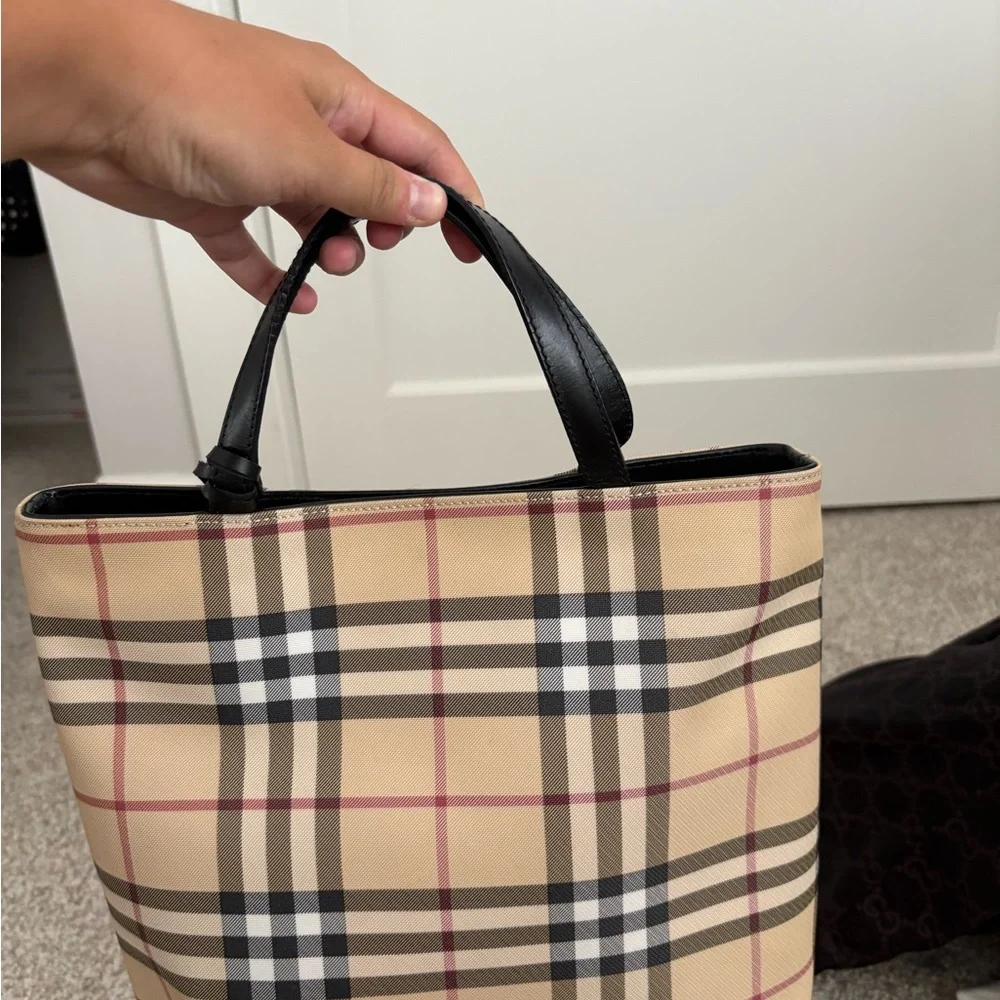 Burberry Beige Checkered Women's Bag - Picture 4 of 7